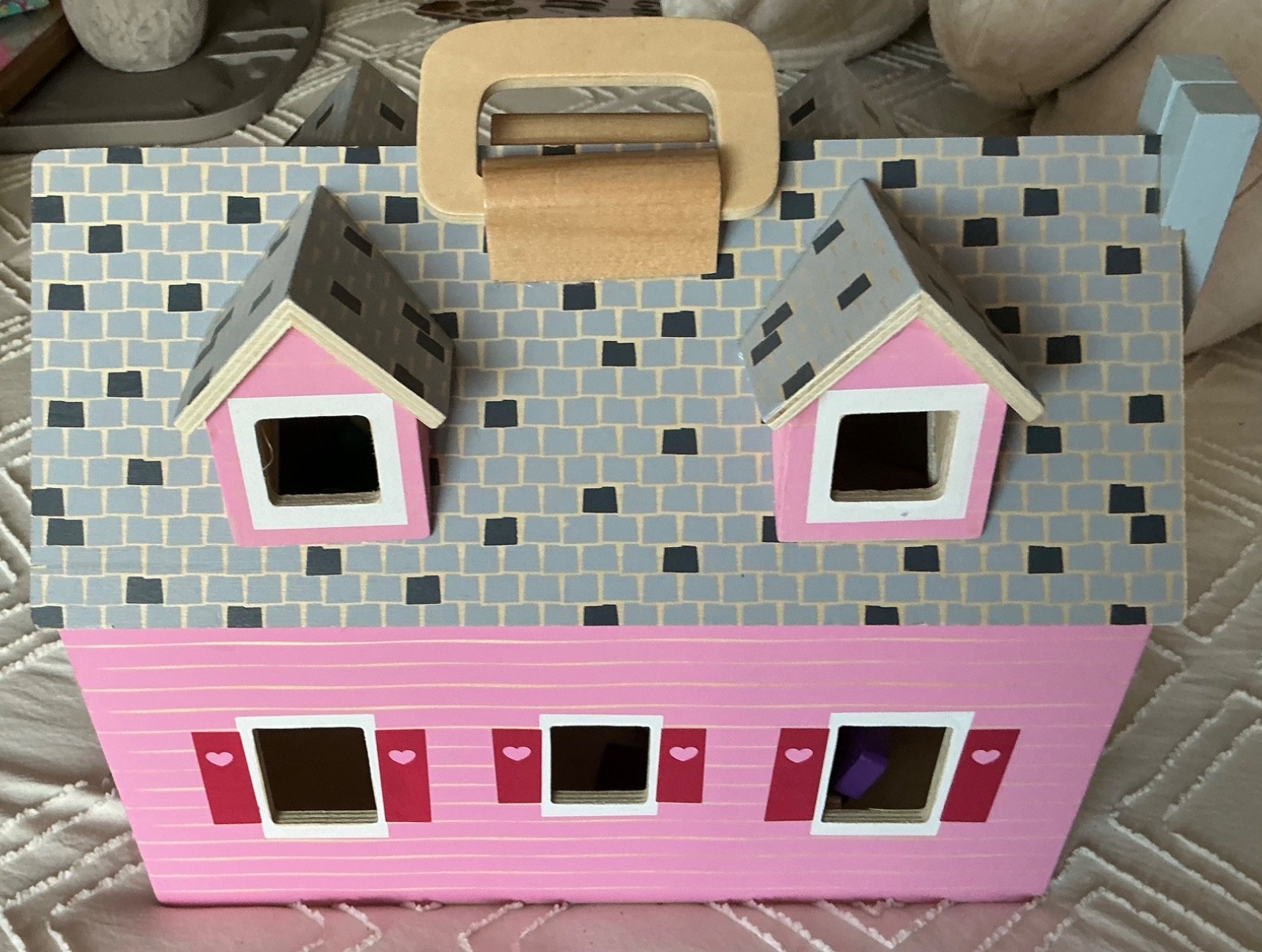 Melissa and Doug Pink Fold & Go Wood Two Story Dollhouse 1 Doll &Furniture #3701 Melissa and Doug Pink Fold & Go Wood Two Story Dollhouse 1 Doll &Furniture #3701