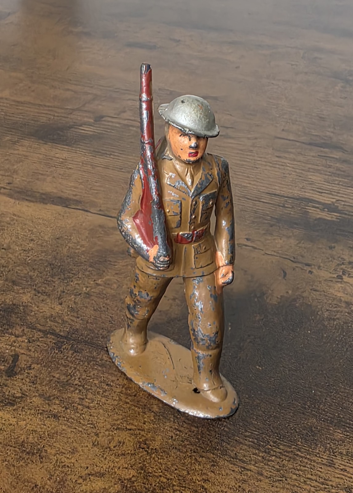 Vtg 1930\'s 40\'s BARCLAY 777 Infantryman Soldier Under Marching Orders Cast Lead