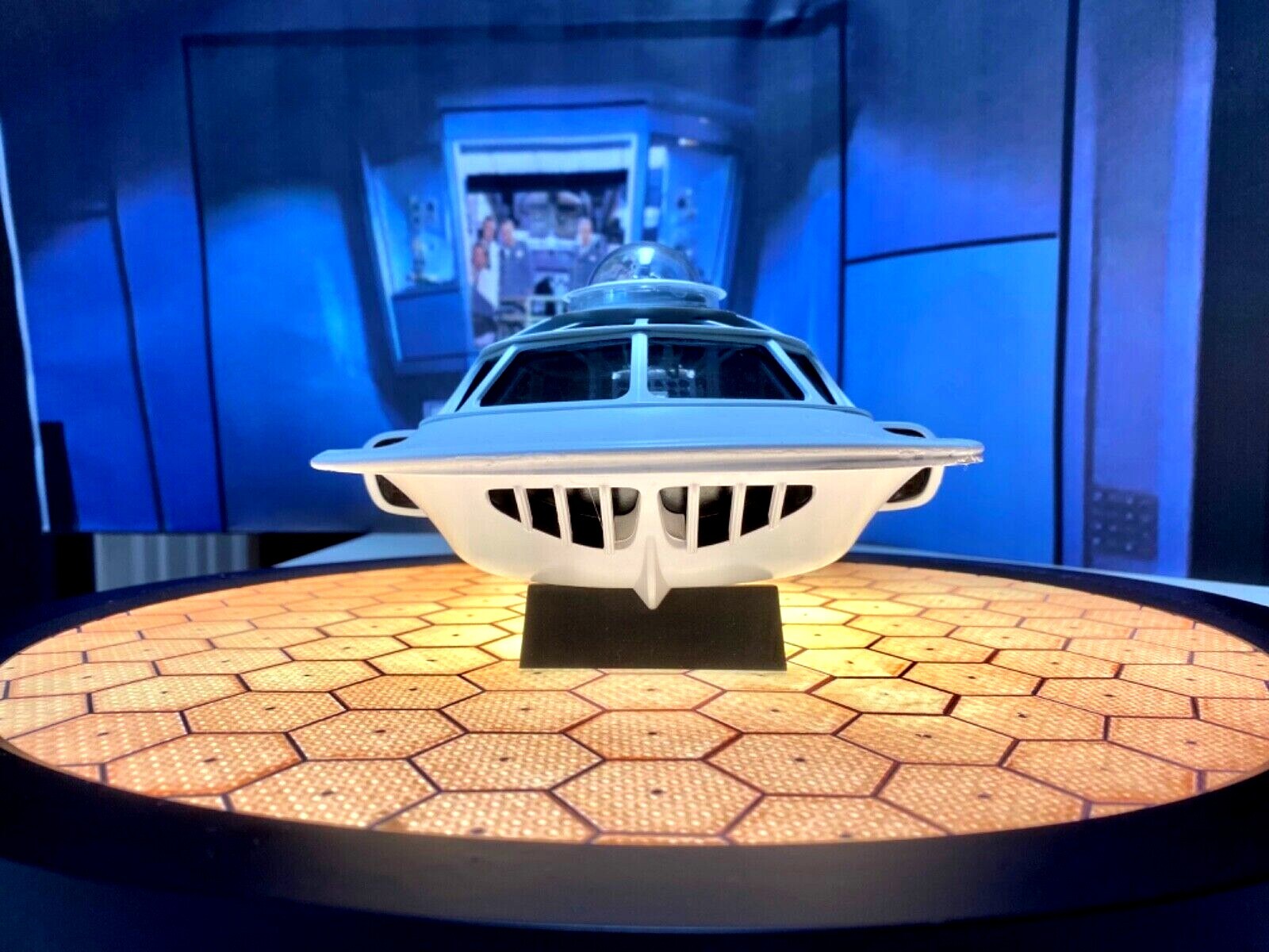 moebius Fantastic Voyage PROTEUS kit Base translight print model star trek prop 