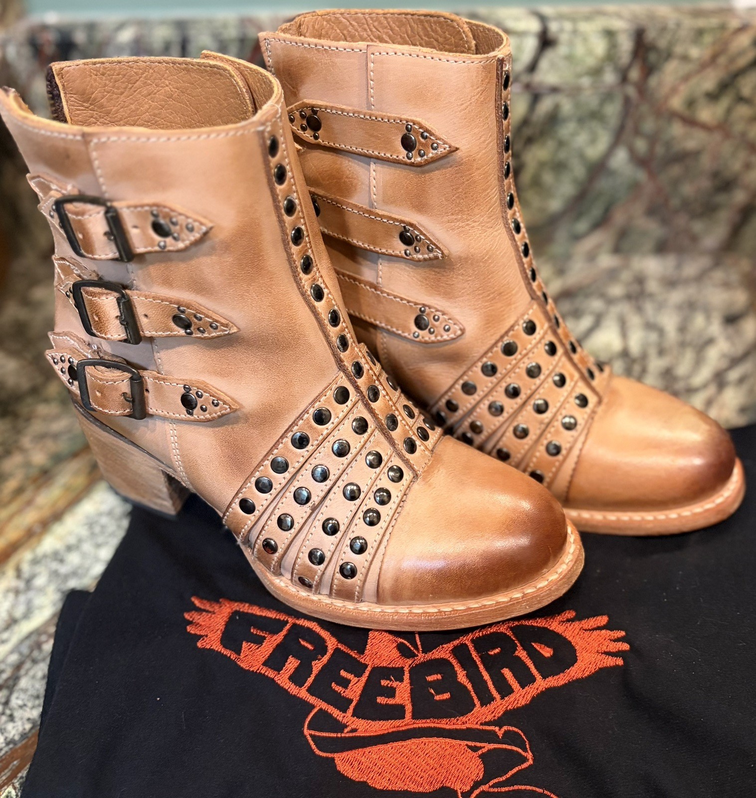 FREEBIRD Citadel Leather Buckle Booties Boots in Tan Women’s Size 6 BEAUTIFUL FREEBIRD Citadel Leather Buckle Booties Boots in Tan Women’s Size 6 BEAUTIFUL