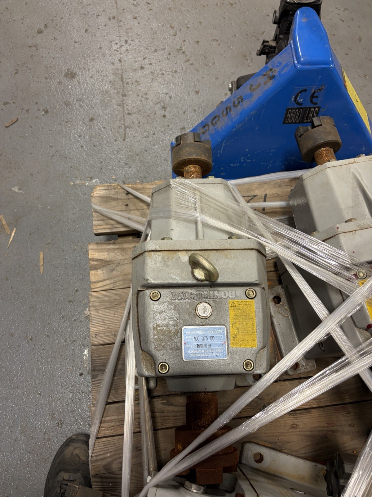 BONFIGLIOLI MOTOR VIKING PUMP IDEX CORP 700-075-00 USED BONFIGLIOLI MOTOR VIKING PUMP IDEX CORP 700-075-00 USED