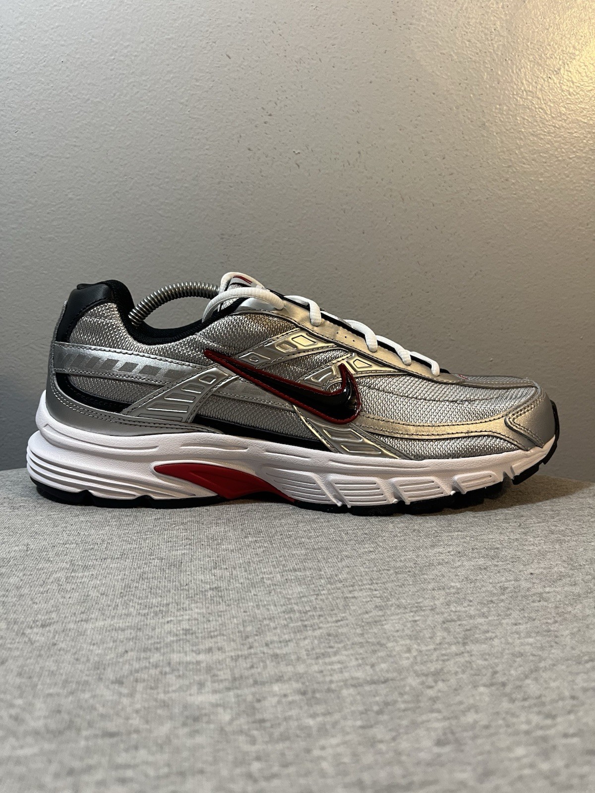Nike Initiator Metallic Sliver Black-White Men\'s Shoe Size 11 394055-001 Nike Initiator Metallic Sliver Black-White Men\'s Shoe Size 11 394055-001