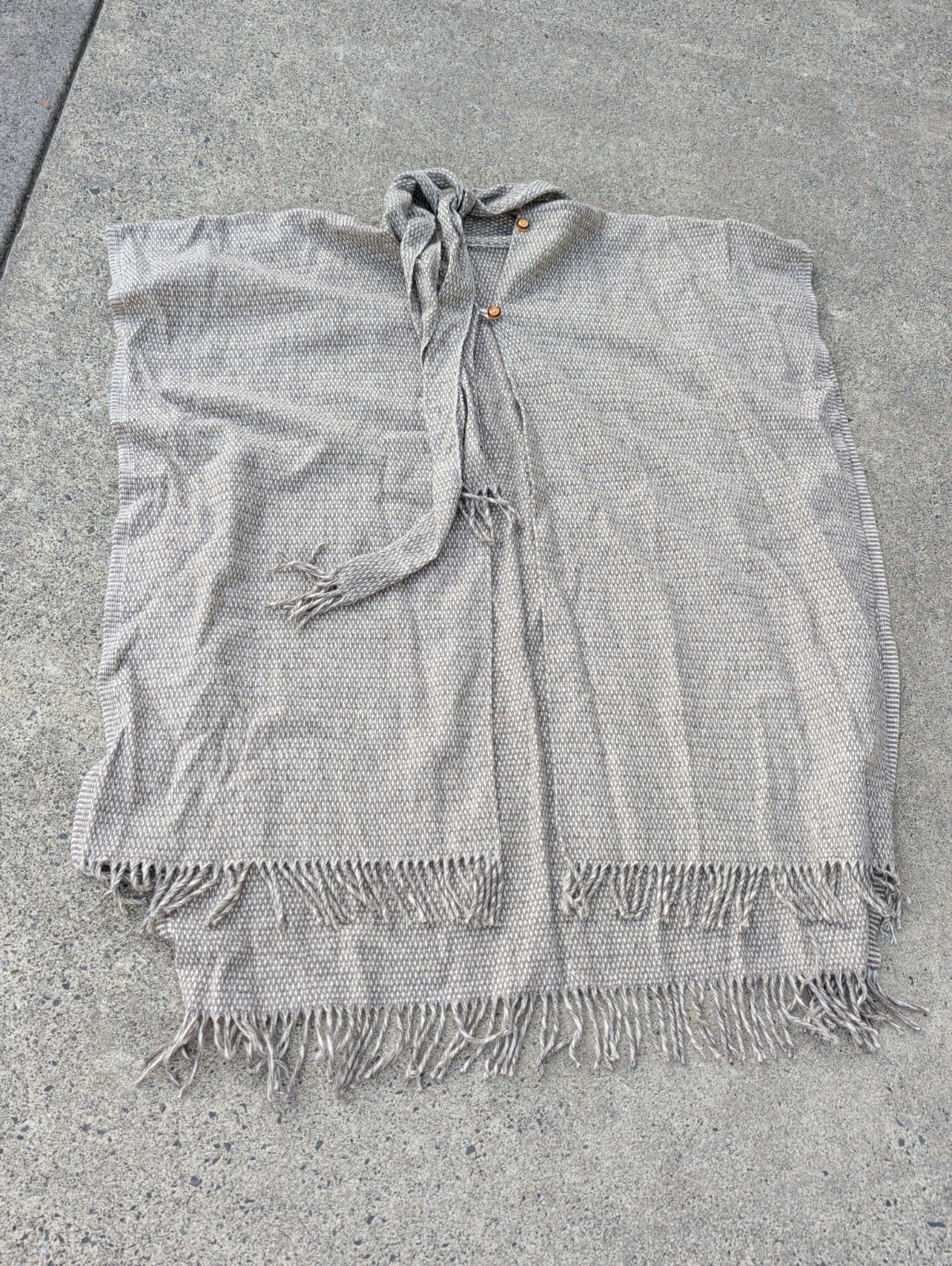 Vintage 70s Ivory Brown Houndstooth Poncho Wool Hippie Sweater OS Fringe M83