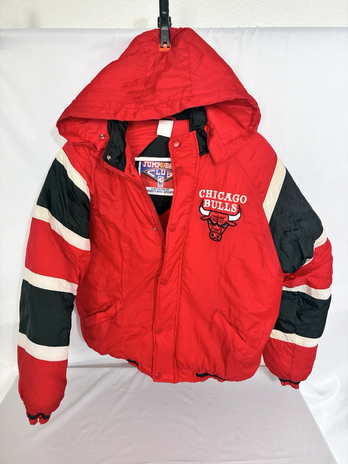 Vintage 90’s Chicago Bulls NBA Hooded Puffer Jacket- Jordan Era Size: Youth L Vintage 90’s Chicago Bulls NBA Hooded Puffer Jacket- Jordan Era Size: Youth L
