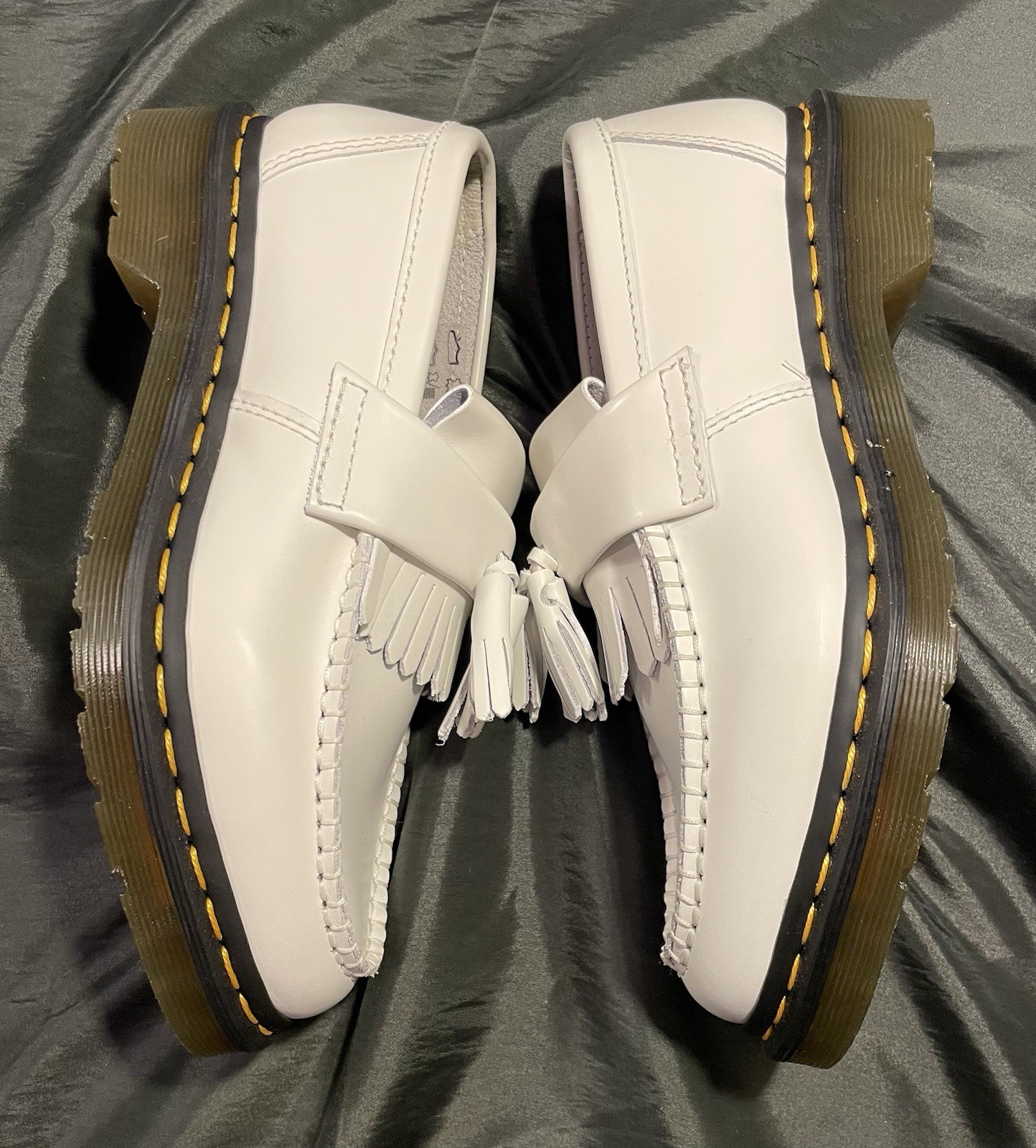 White Smooth Leather Dr Martens Fringed Tassel Shoes Men 6 Women 7 Classic Prep