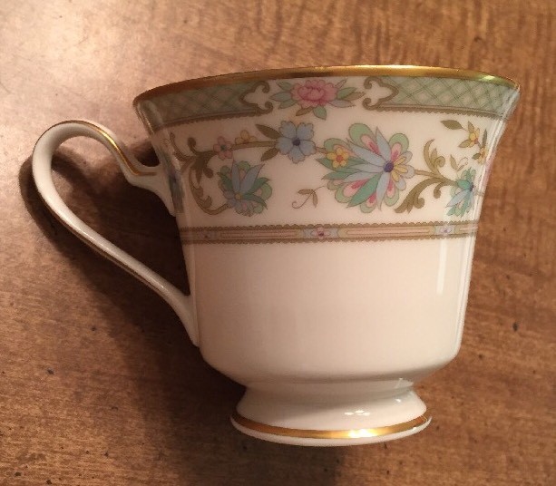 VINTAGE NORITAKE IVORY CHINA Teacup Dish Miyoshi 7194 Japan