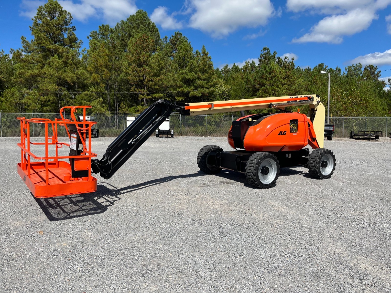 2016 JLG 600AJ Articulating Boom Lift 4WD Deutz Diesel