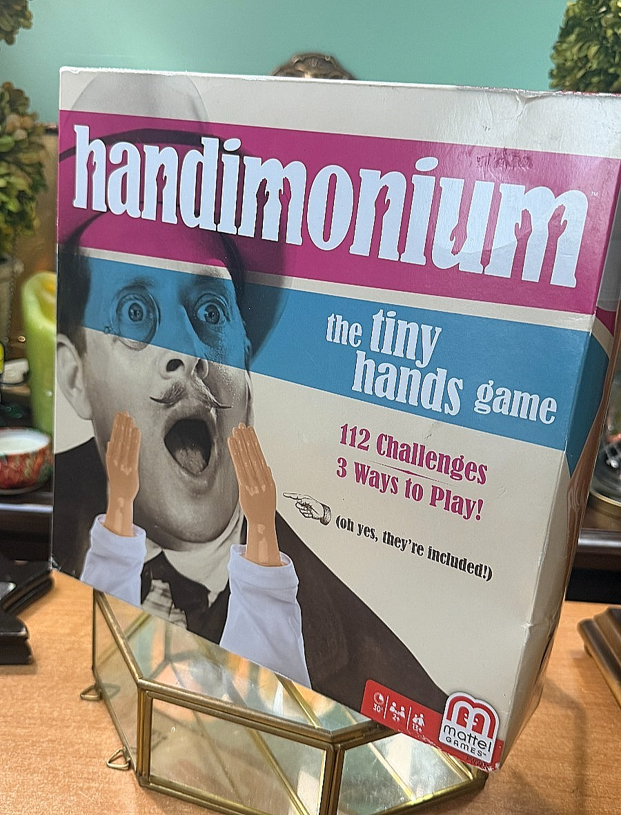 Handimonium: The Tiny Hands Game with 4 Tiny Hands - NIB - Complete