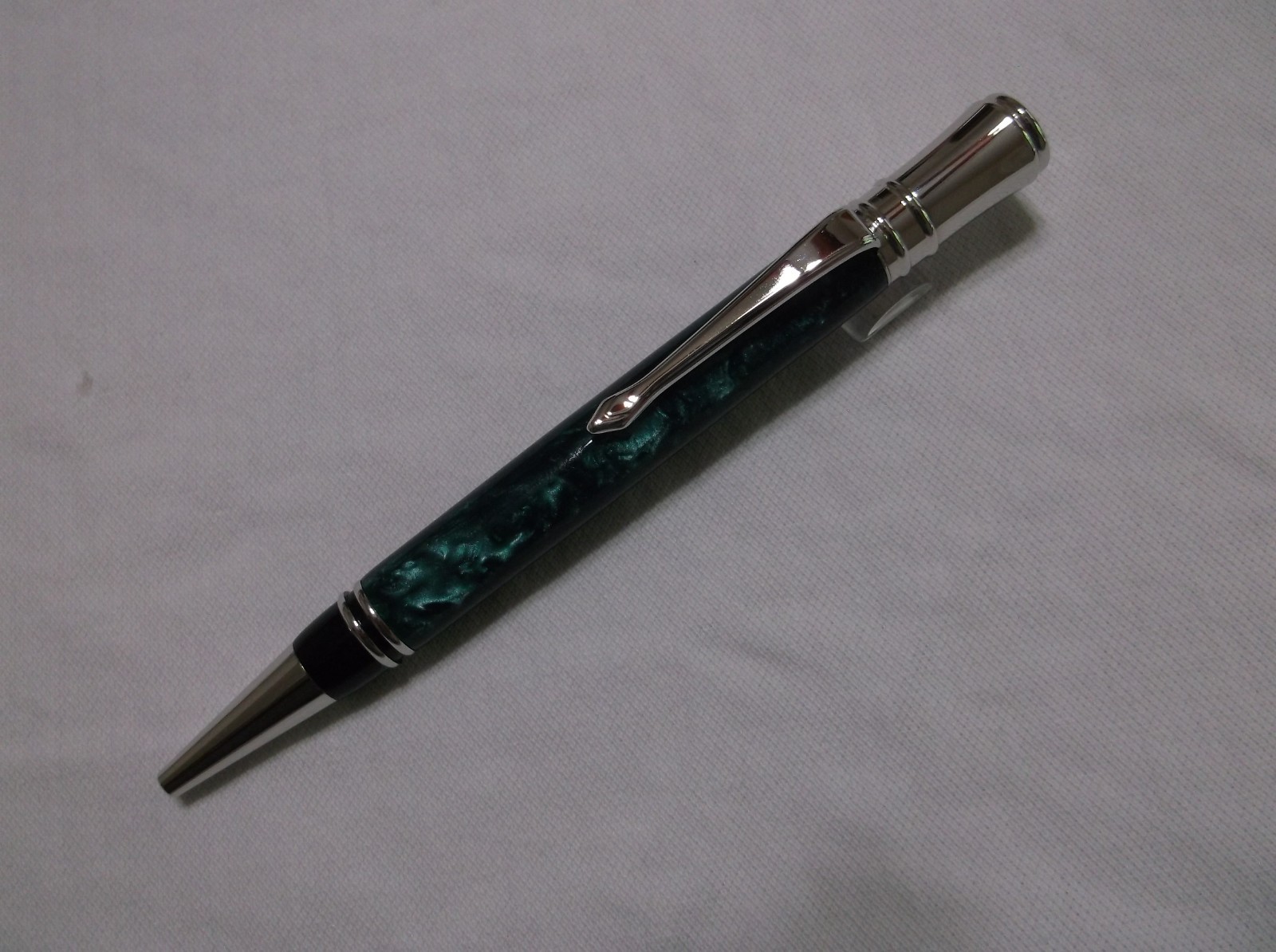 Handmade Green Granite Acrylic Executive Style Twist Pen