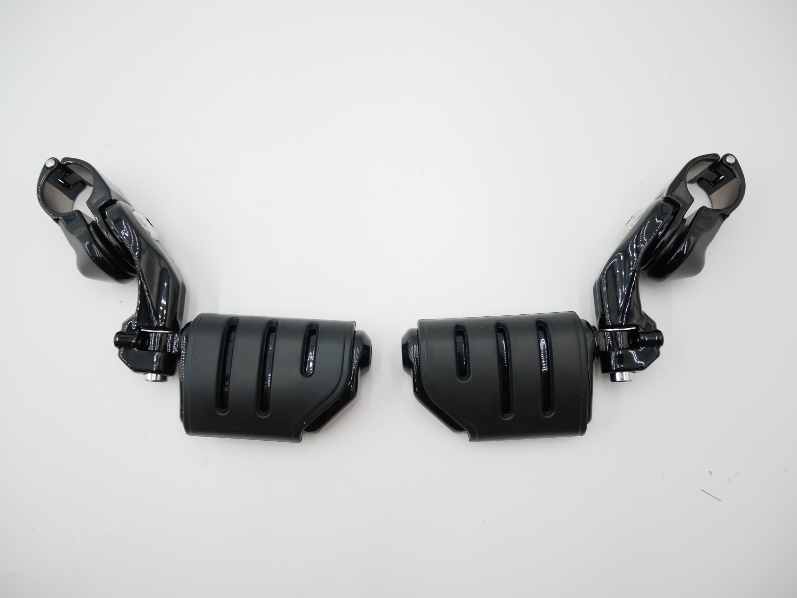 Kuryakyn Trident Dually Adjustable Cruise Mounts Fits 1-1/4