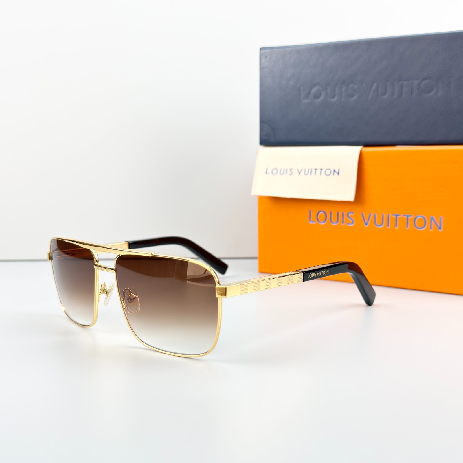 Louis Vuitton Z0259U Sunglasses Gold Metal Frame Brown Gradient Lens New w/ Box