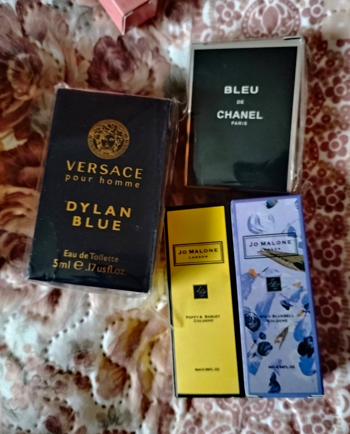 Versace Dylan Blue Pour Homme Eau de Toilette Sample Spray 0.17 fl oz Versace Dylan Blue Pour Homme Eau de Toilette Sample Spray 0.17 fl oz