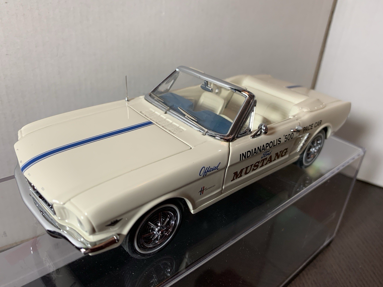 SUPER RARE FRANKLIN MINT 1964 1/2 Ford Mustang INDY 500 PACE CAR, 2,221/5,000 SUPER RARE FRANKLIN MINT 1964 1/2 Ford Mustang INDY 500 PACE CAR, 2,221/5,000