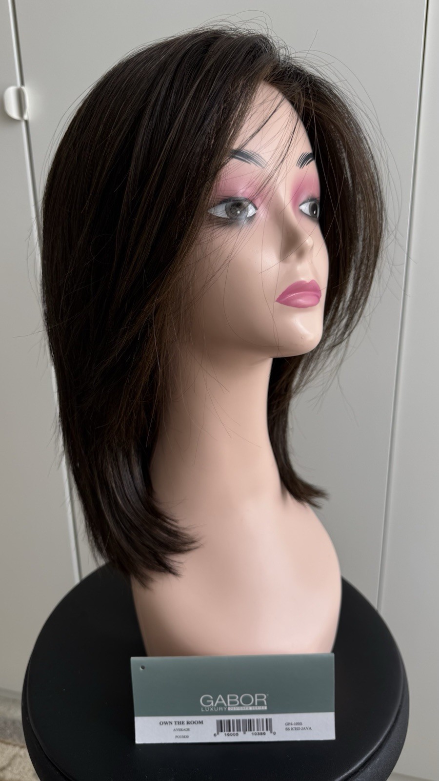 GABOR Own The Room | Synthetic Lace Front Wig In GF4-10SS SS Iced Java GABOR Own The Room | Synthetic Lace Front Wig In GF4-10SS SS Iced Java