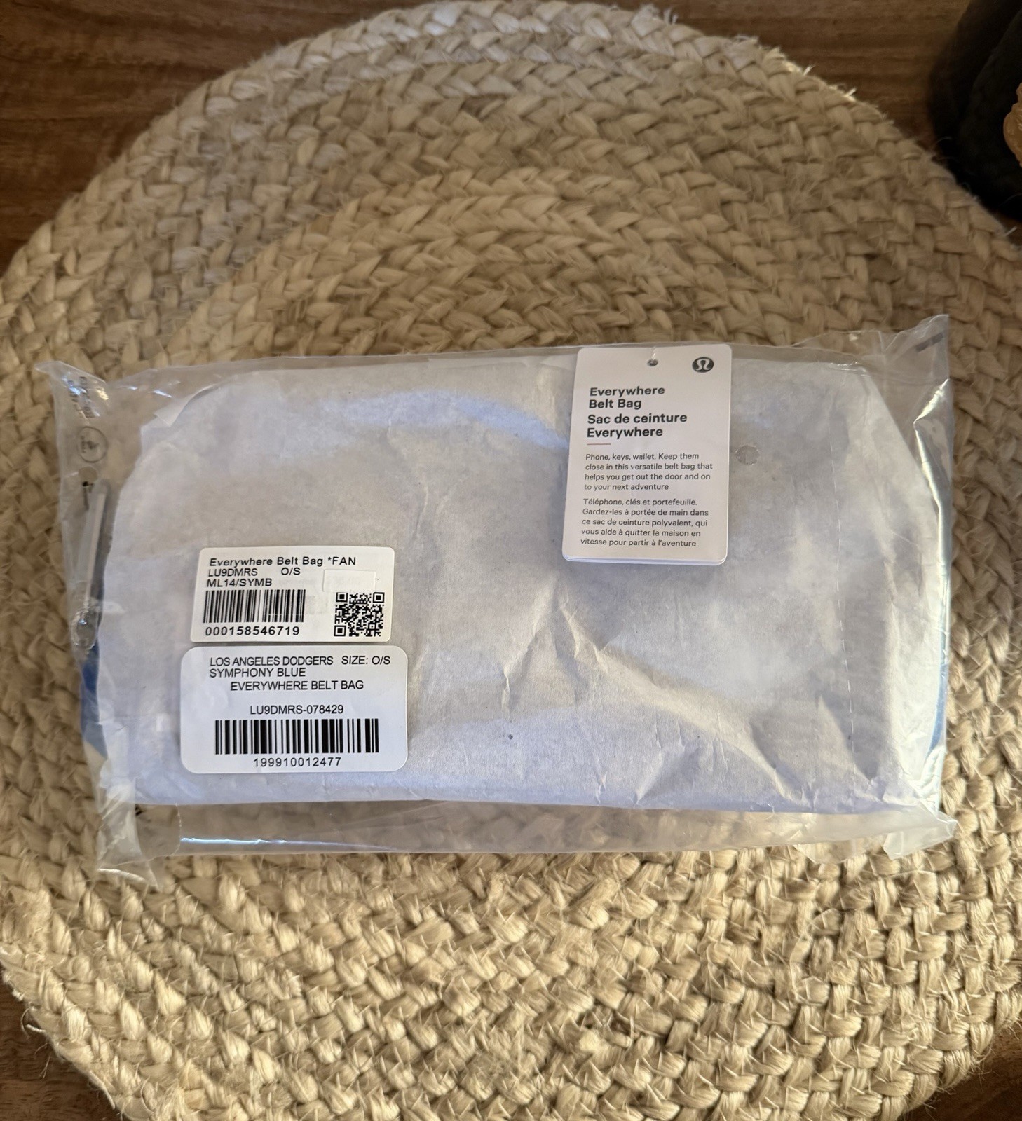 Lululemon LA Dodgers Everywhere 1L Belt Bag - BRAND NEW Sold Out In Hand Lululemon LA Dodgers Everywhere 1L Belt Bag - BRAND NEW Sold Out In Hand