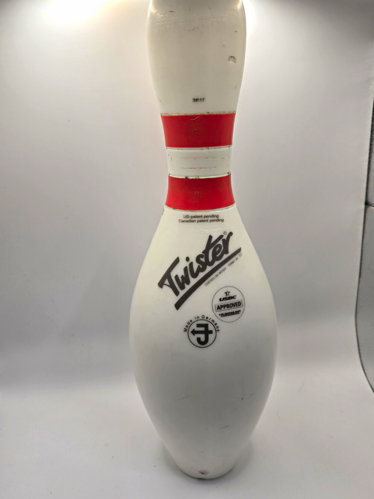 Twister USBC Approved Synthetic Ten-Pin Bowling Pin White/Red Twister USBC Approved Synthetic Ten-Pin Bowling Pin White/Red