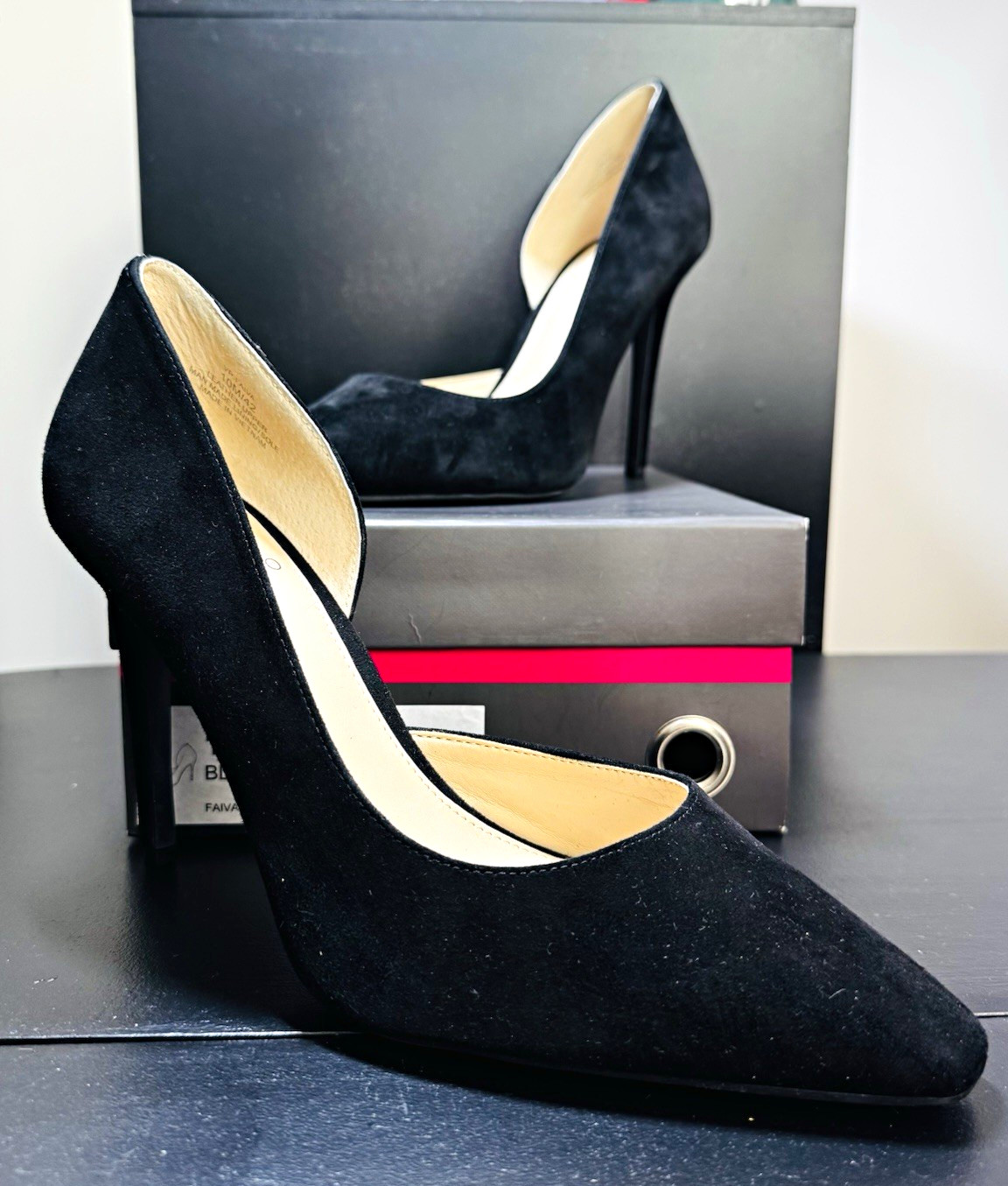 Vince Camuto Women’s Black Suede Pointed Toe Stiletto Pumps Slip-On 10 M Vince Camuto Women’s Black Suede Pointed Toe Stiletto Pumps Slip-On 10 M