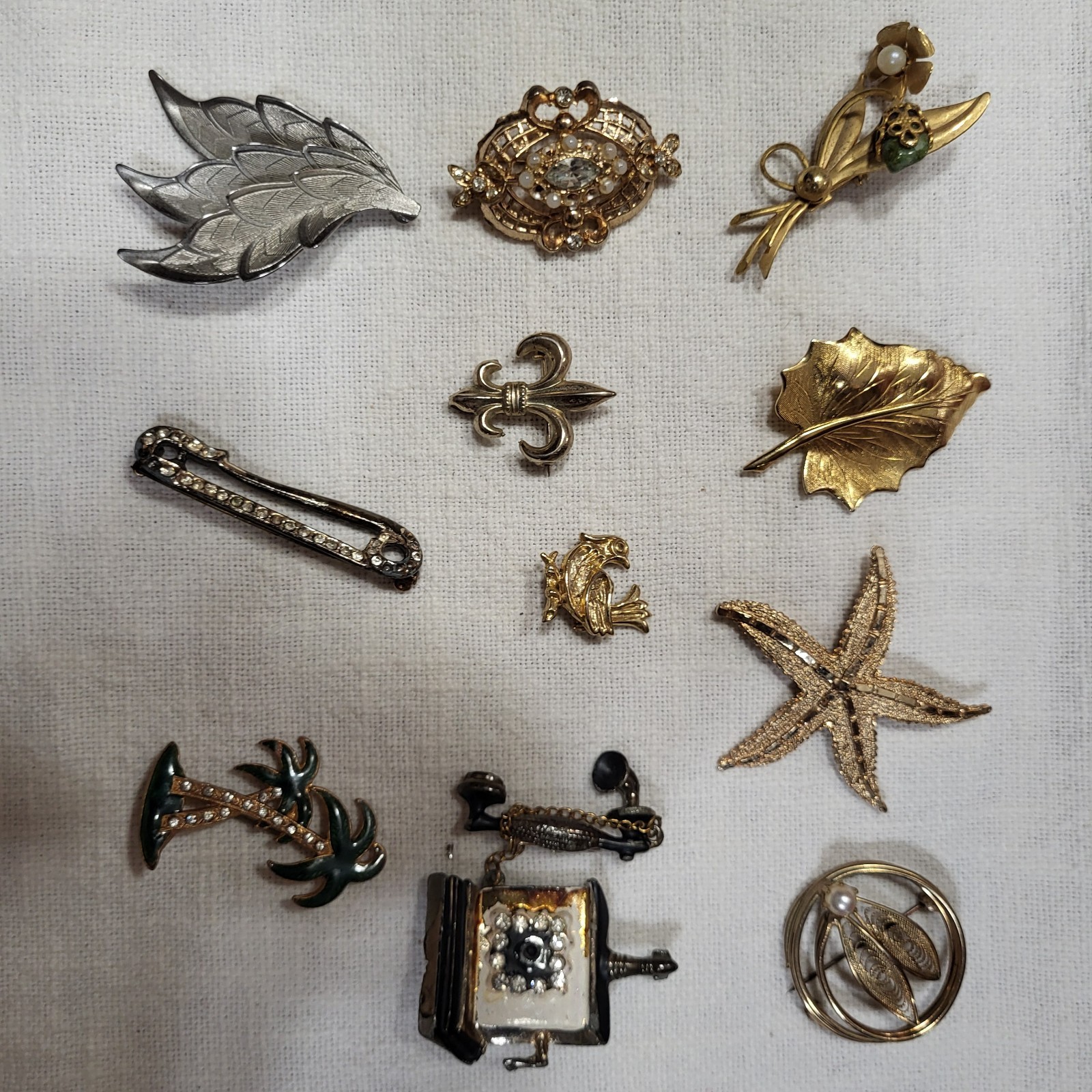 Selling Lot Of Mid 19th Century Costume Jewelry Brooches. All Unique And Fun.