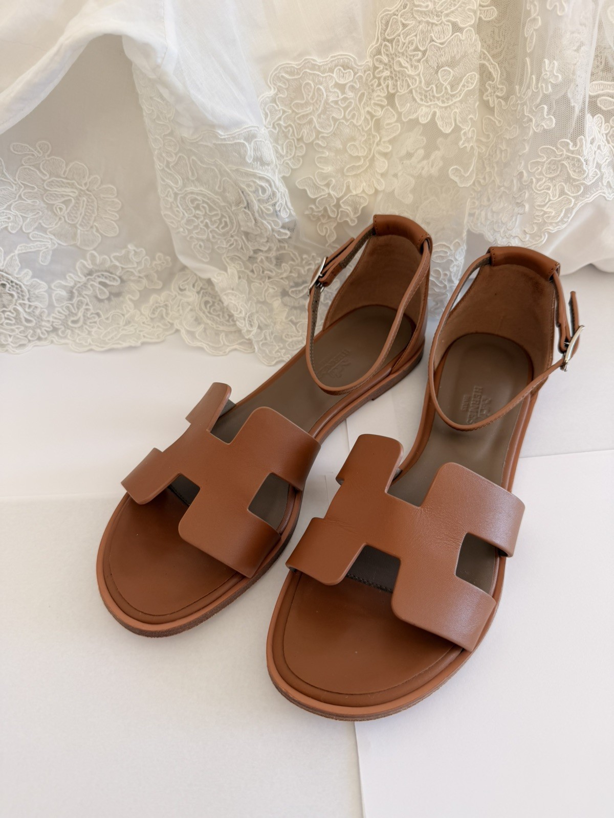 HERMES Santorini Sandal Naturel Tan brown Flat 38.5, 39EU excellent 
