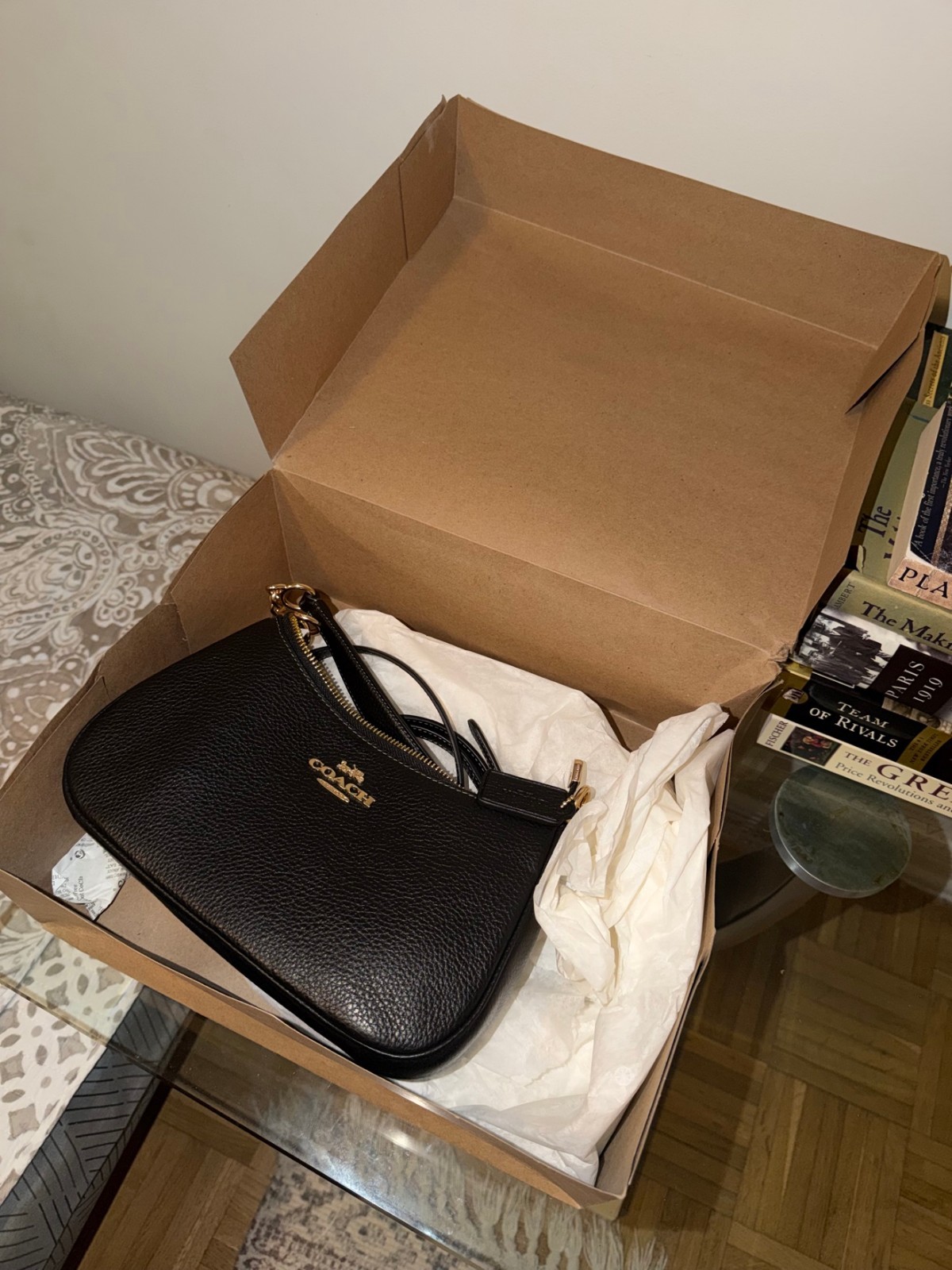 Coach Teri Shoulder Bag Black Pebble Leather Gold Hardware CV934 + Box Coach Teri Shoulder Bag Black Pebble Leather Gold Hardware CV934 + Box