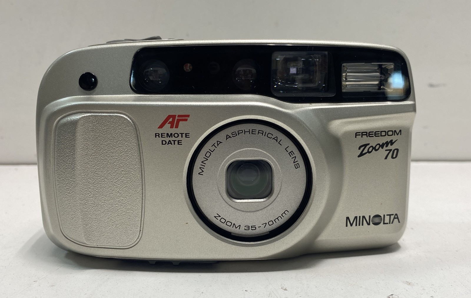 Vintage Minolta Freedom Zoom 70 35mm Point & Shoot Camera 35-70mm Lens Tested