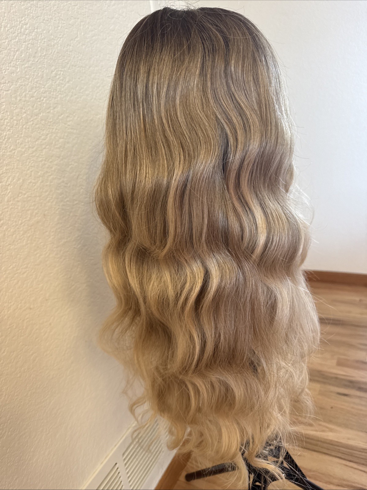 ￼ AISI Hair 26 Inches Long Ombre Ash Blonde Very Soft￼ 247