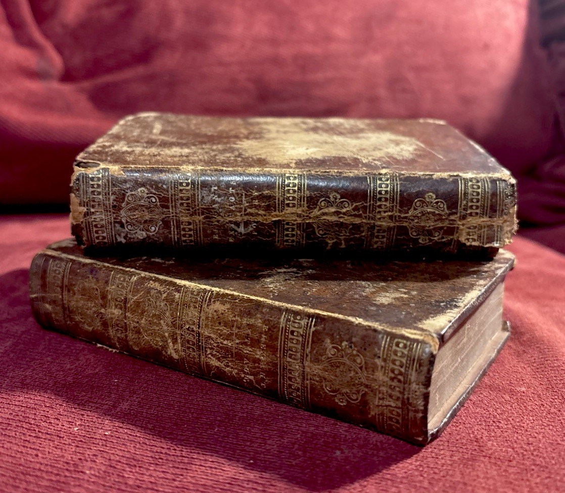 2 1818 Rare Antique Books; Elegant ExtractsVol II & Poetry Vol IV Leather 2 1818 Rare Antique Books; Elegant ExtractsVol II & Poetry Vol IV Leather