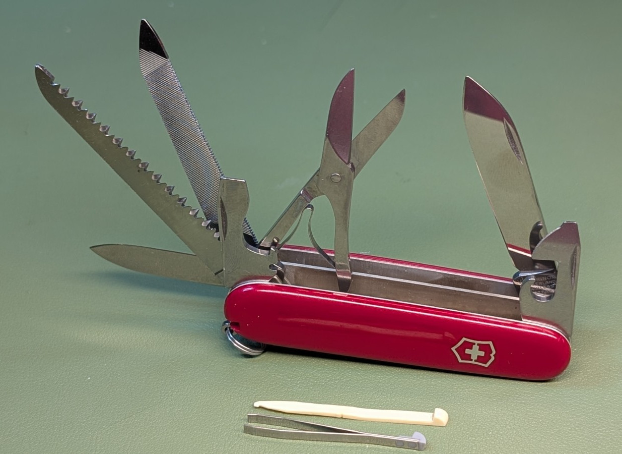 Victorinox 91mm RANGER Swiss Army Knife Red 1.3763 Camping 21 Tools Victorinox 91mm RANGER Swiss Army Knife Red 1.3763 Camping 21 Tools