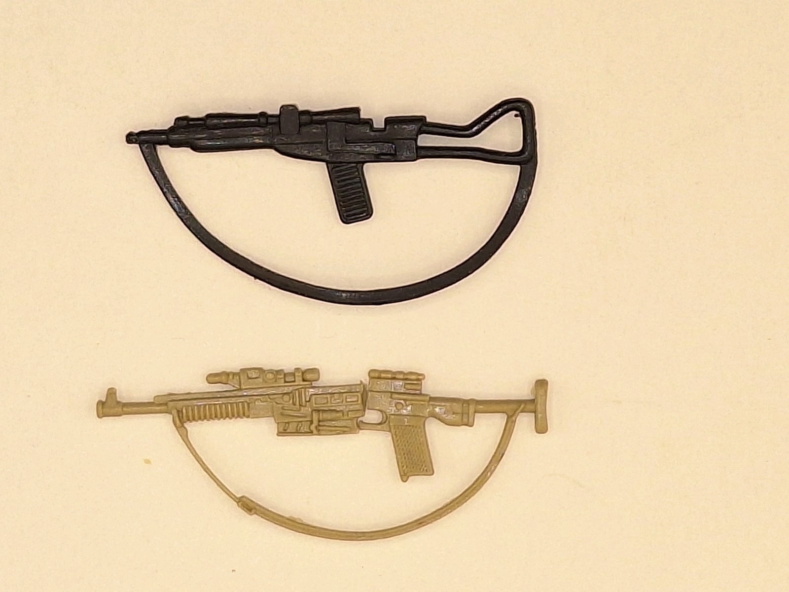Kenner Star Wars Vintage AT-AT Driver Rifle (Black) & Rebel Commando Rifle Kenner Star Wars Vintage AT-AT Driver Rifle (Black) & Rebel Commando Rifle