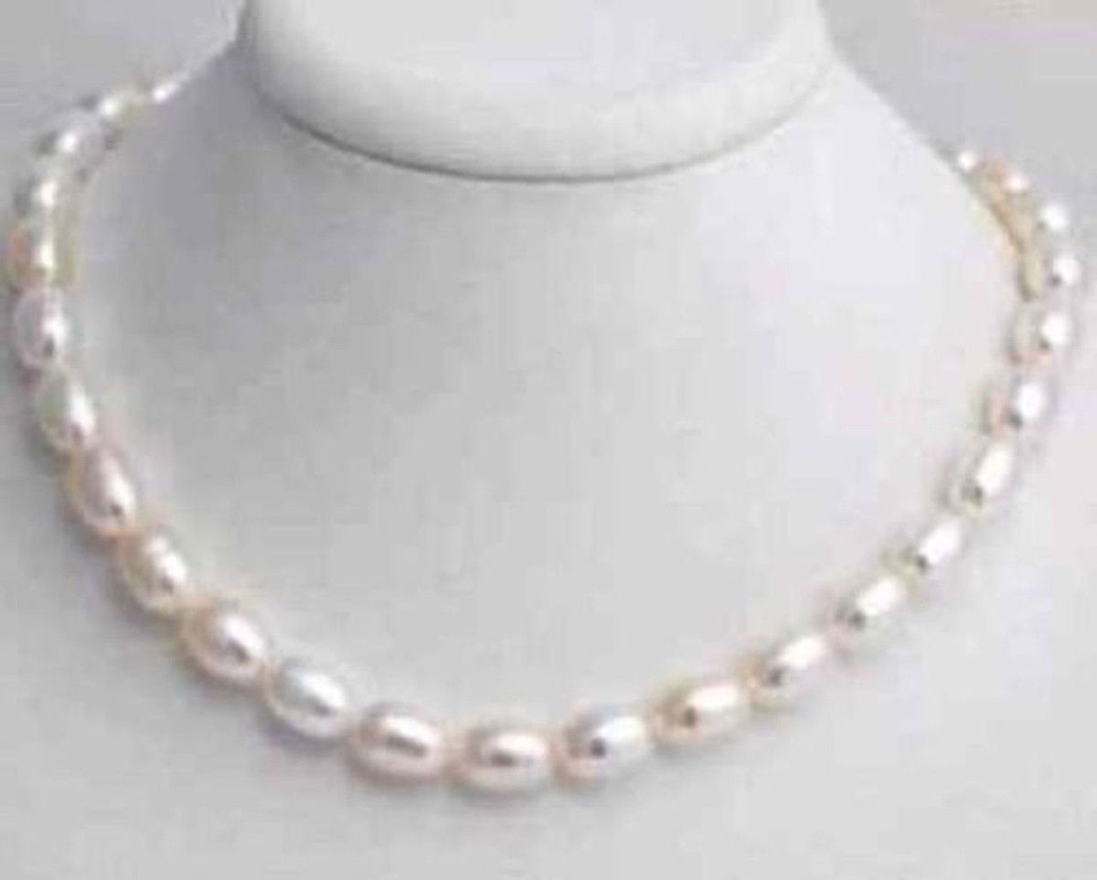 Beautiful 7-8mm Natural White Freshwater Rice-shaped Real Pearl Necklace 18\'\' Beautiful 7-8mm Natural White Freshwater Rice-shaped Real Pearl Necklace 18\'\'