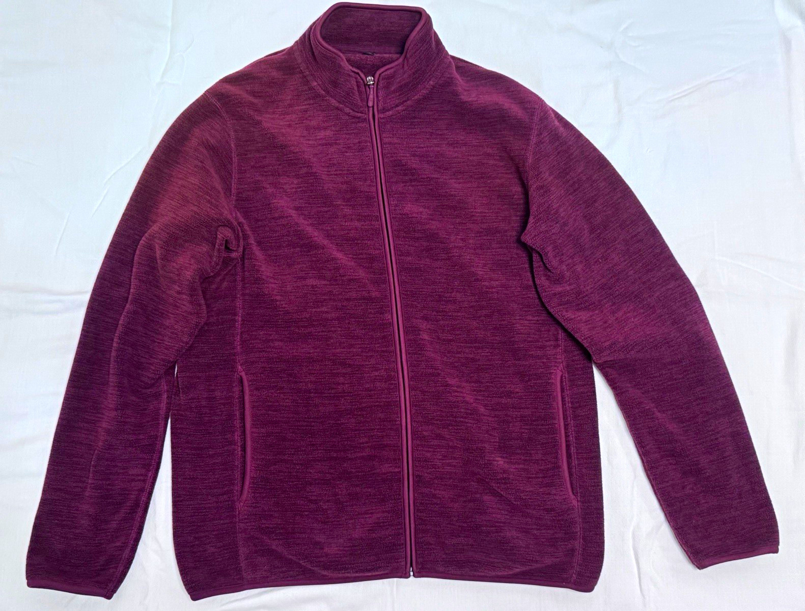 Uniqlo Men\'s Burgundy Full Zip Fleece Jacket Stand-Up Collar Pockets Size L