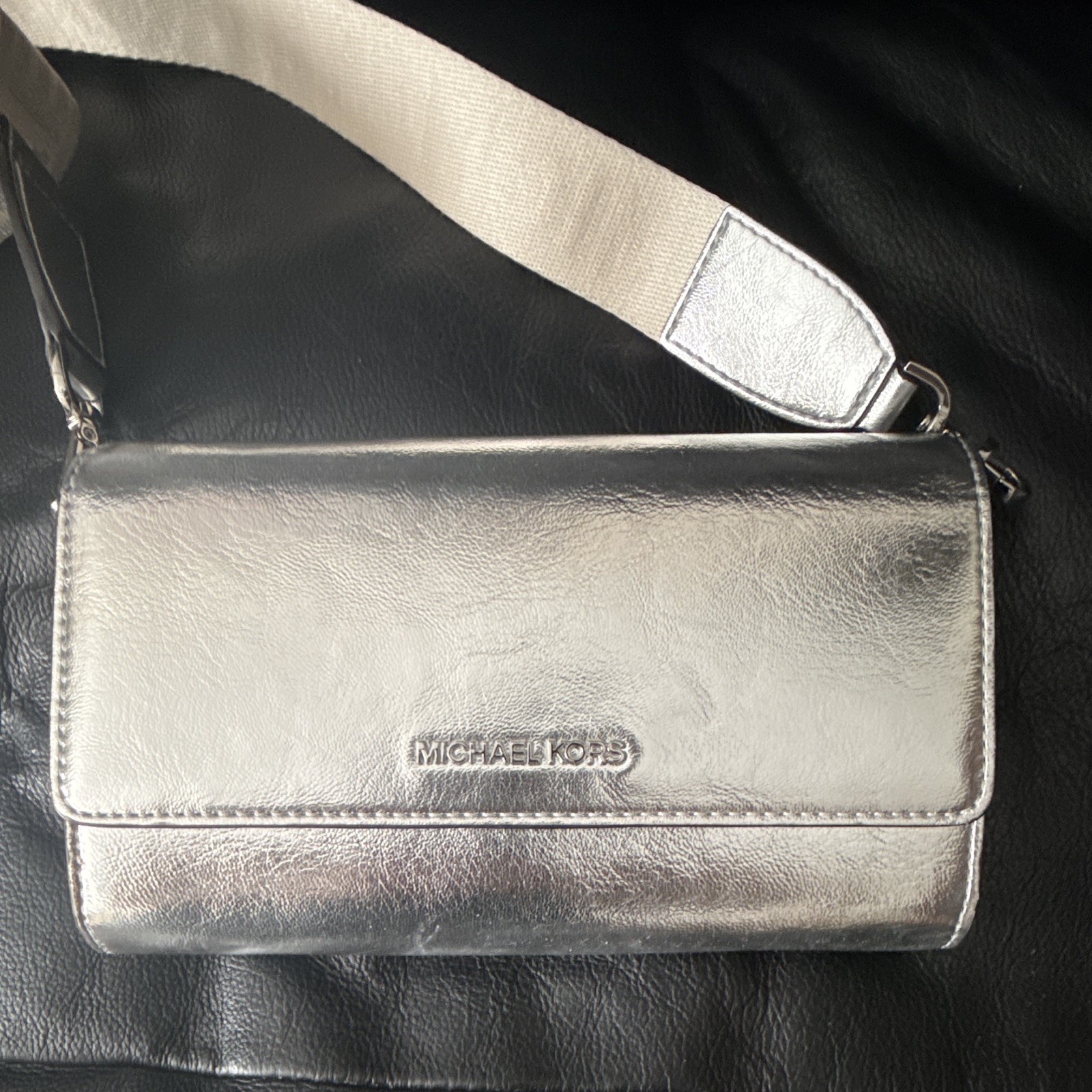 Michael Kors Outlet Chantal Medium Metallic Silver Satchel Crossbody Bag