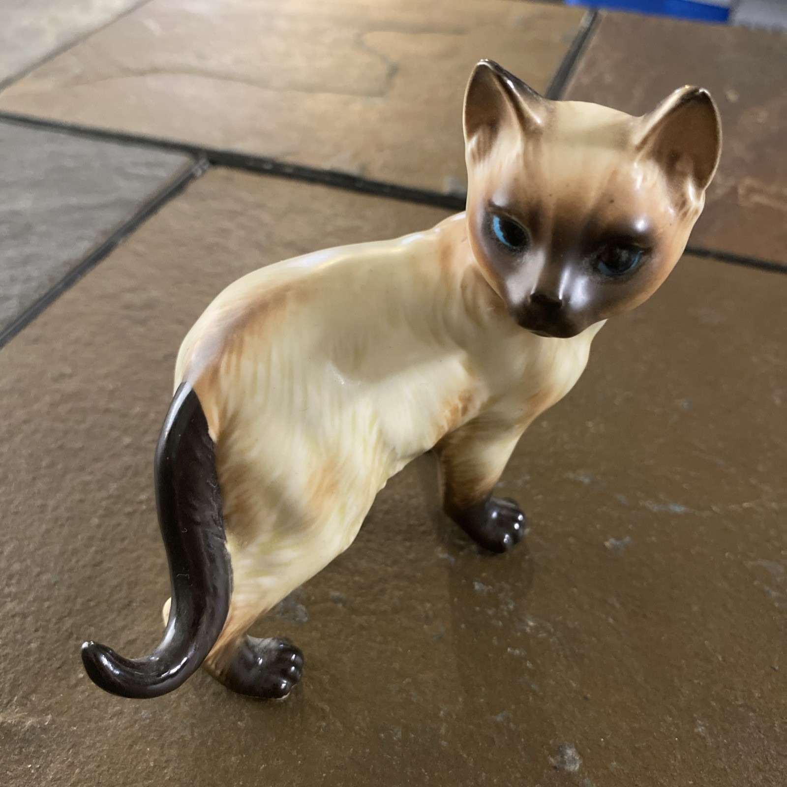 Vintage Napcoware Porcelain Siamese Cat Figurine #9787 Vintage Napcoware Porcelain Siamese Cat Figurine #9787
