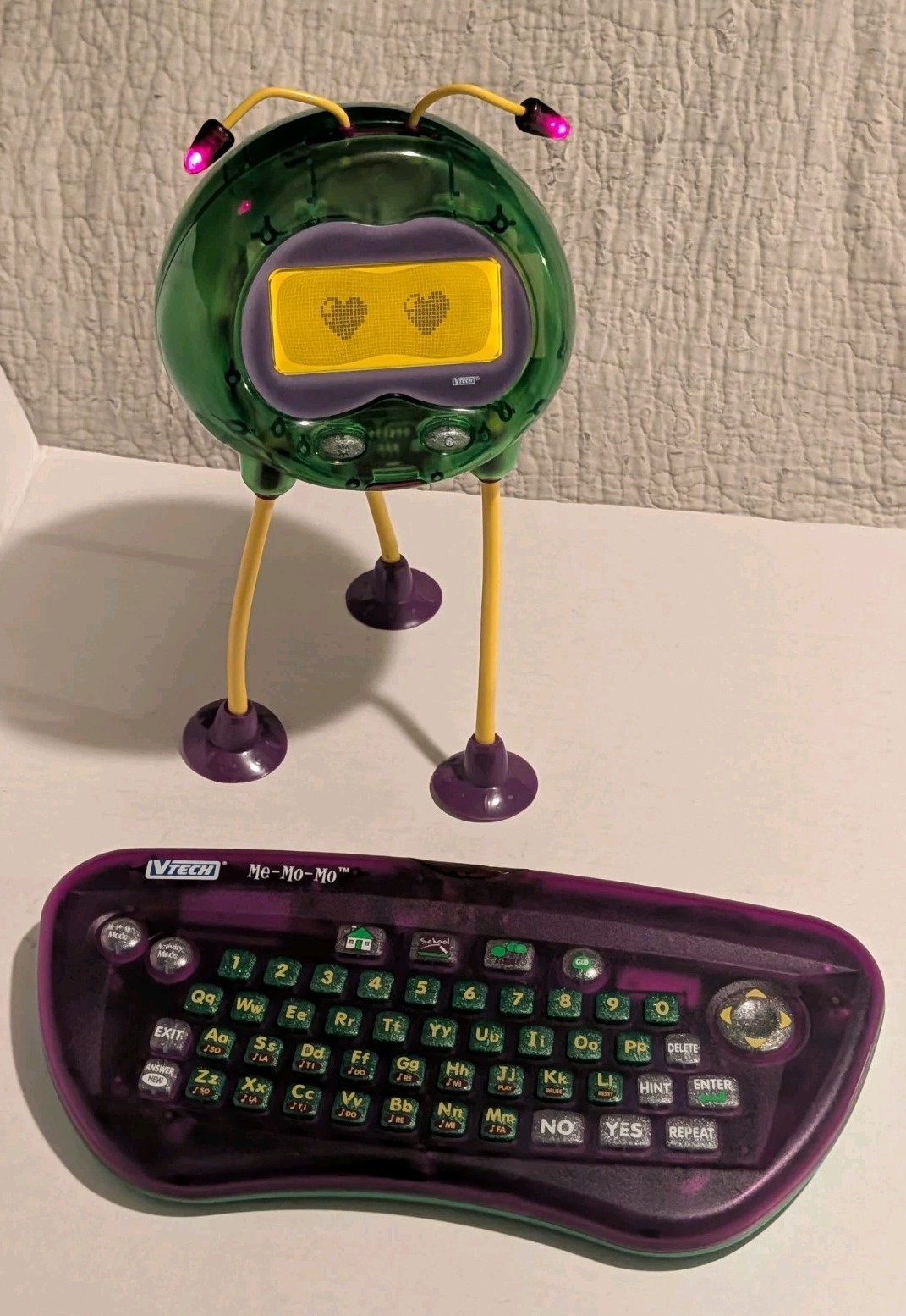 Vintage Vtech Me-Mo-Mo Clock Rare Alien Y2K Interactive Digital Pal/keyboard Vintage Vtech Me-Mo-Mo Clock Rare Alien Y2K Interactive Digital Pal/keyboard