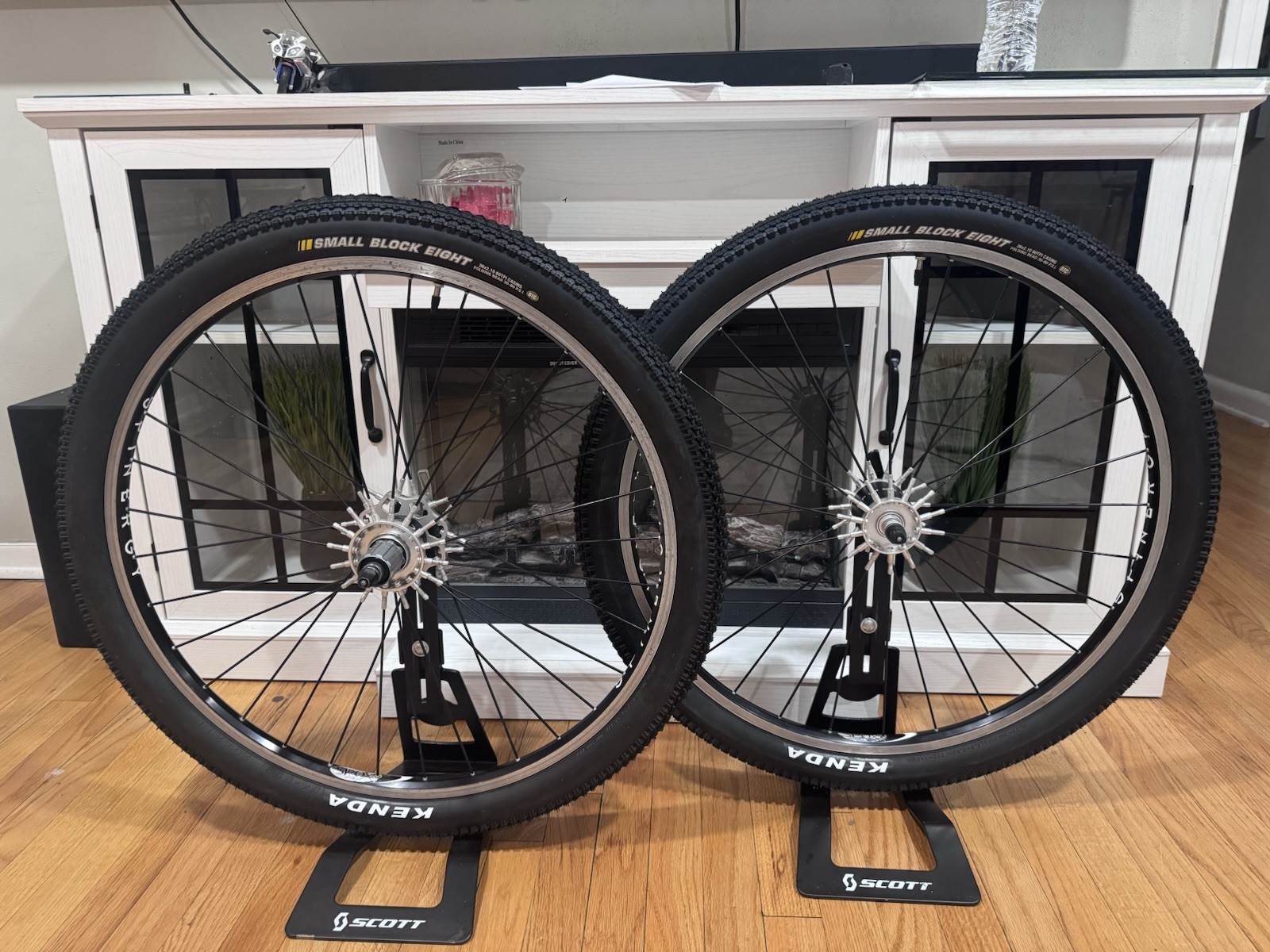Spinergy Spox Vintage Mountain Bike 26 Wheelset 100/135 Spinergy Spox Vintage Mountain Bike 26 Wheelset 100/135
