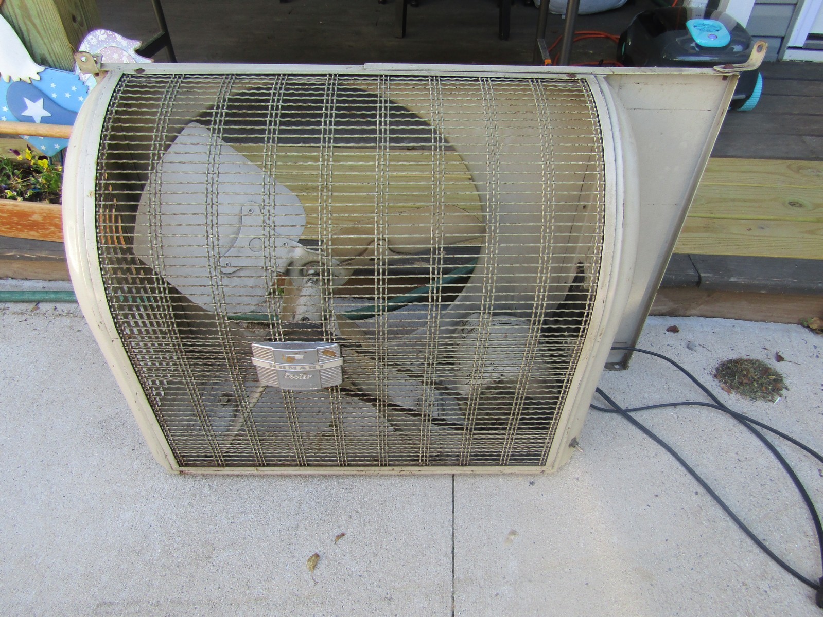 VINTAGE HOMART COOLER FAN VINTAGE HOMART COOLER FAN