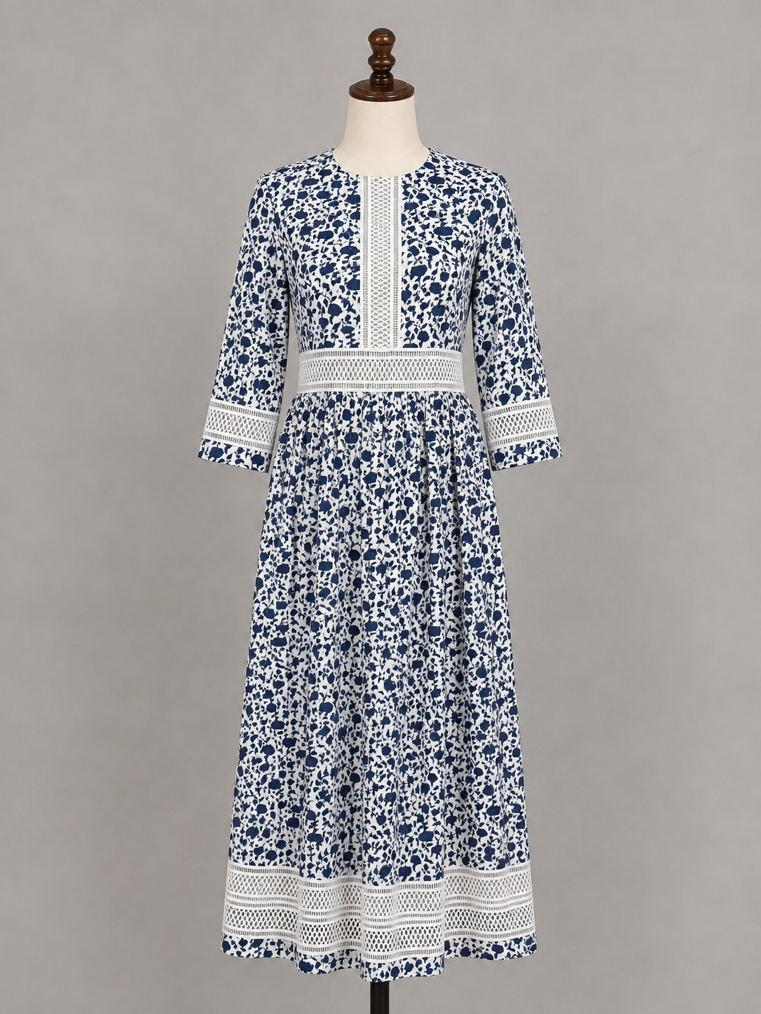 Loretta Caponi Dress S Blue Floral 3/4 Sleeve Cotton Midi Crochet Fit Flare