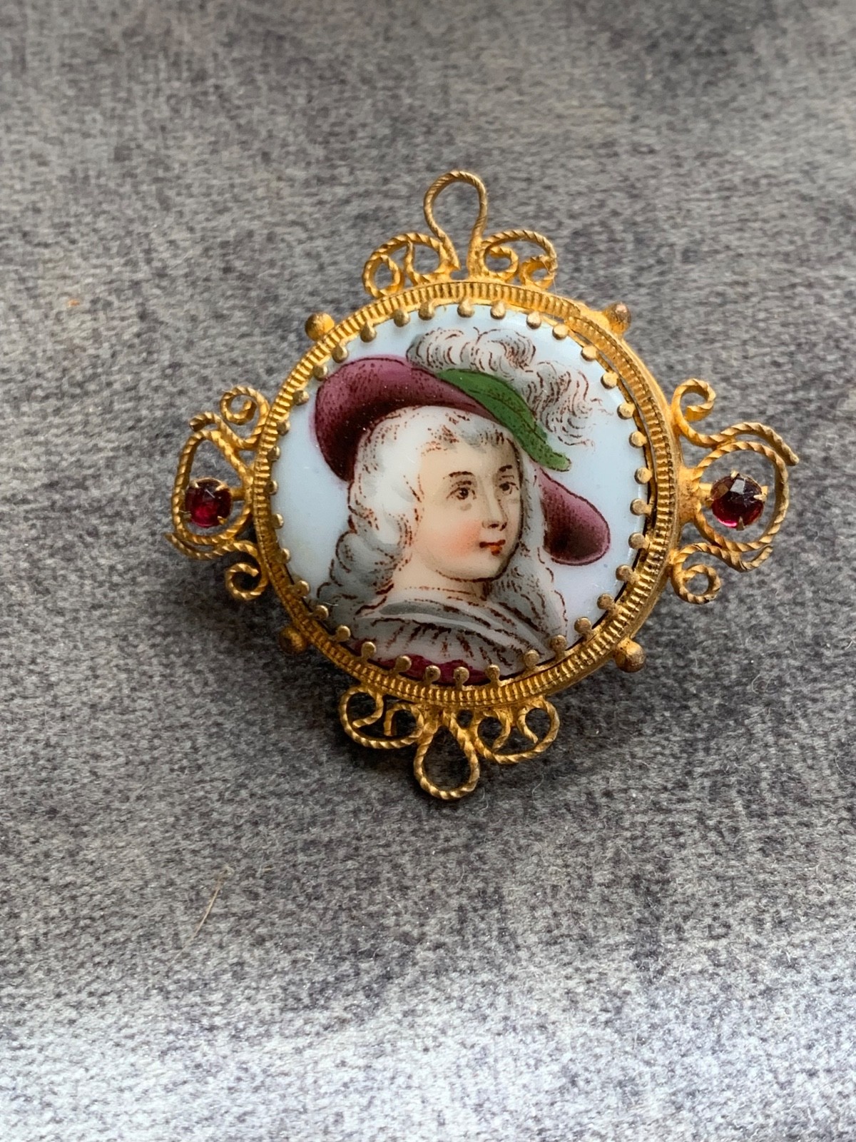 Hand painted Belle Epoque era Brooch 