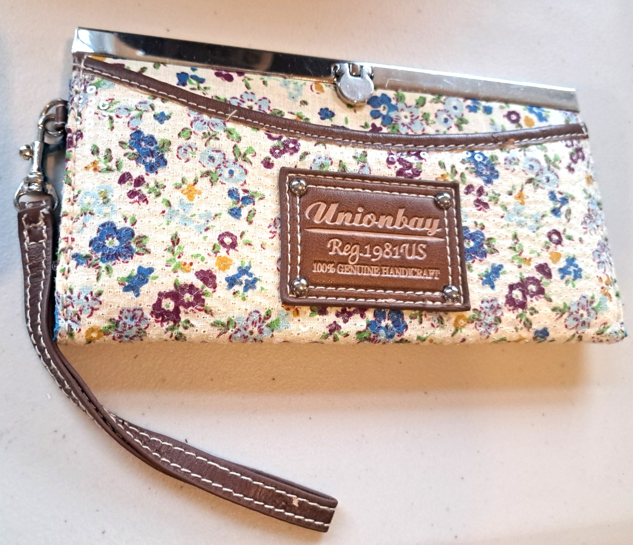 Unionbay Floral Sequin Wristlet Wallet Metal Clasp Turquoise Liner Cottage