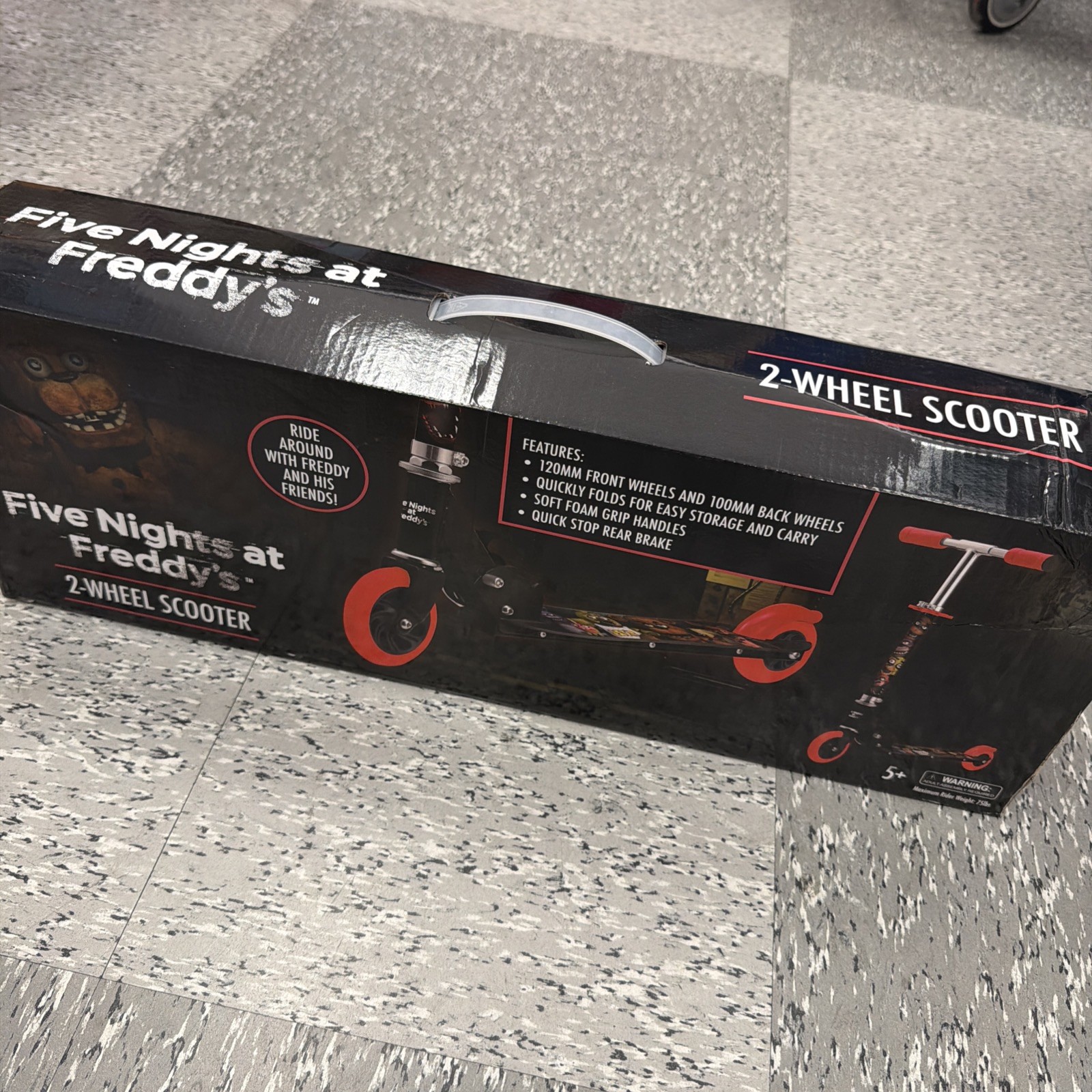 Scooter Five Nights at Freddy's - Discontinued ( Rare ) Scooter Five Nights at Freddy's - Discontinued ( Rare )