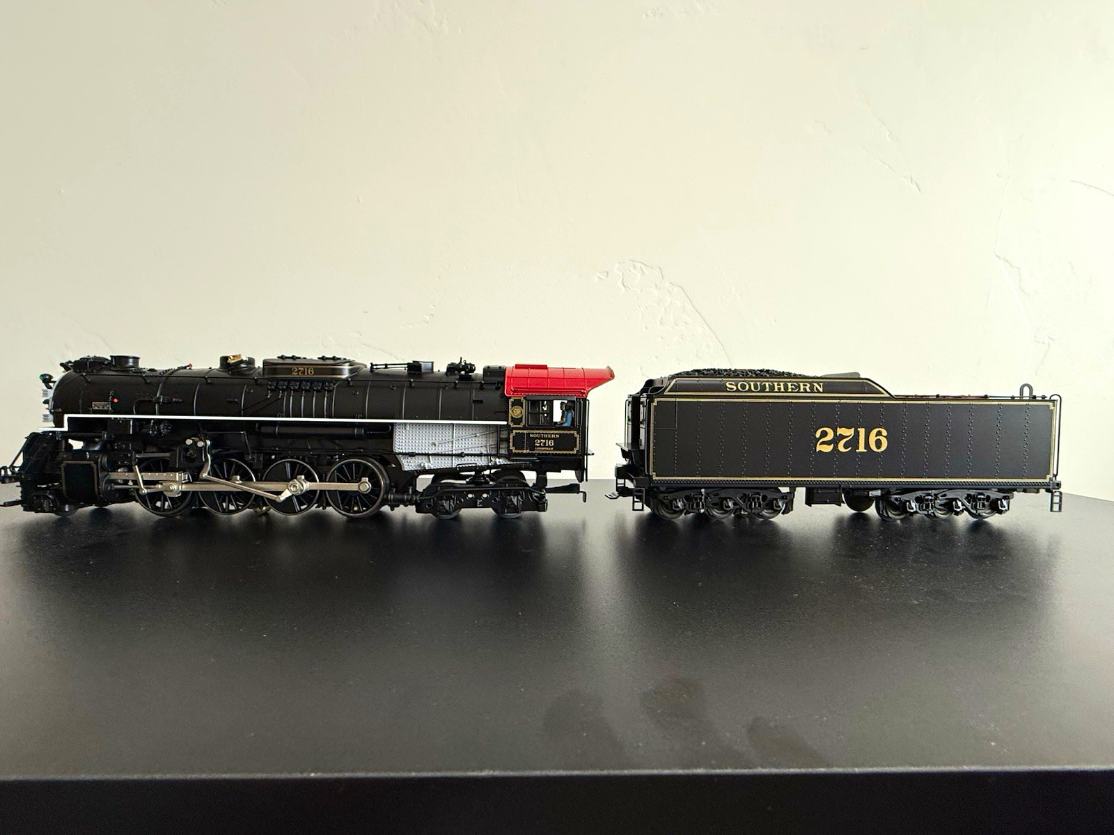 Lionel Legacy Southern 2-8-4 Berkshire #2716 O Gauge 6-84689
