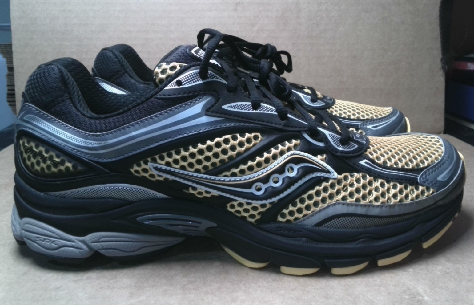 Size 11.5 - Saucony ProGrid Omni 9 Black Gold