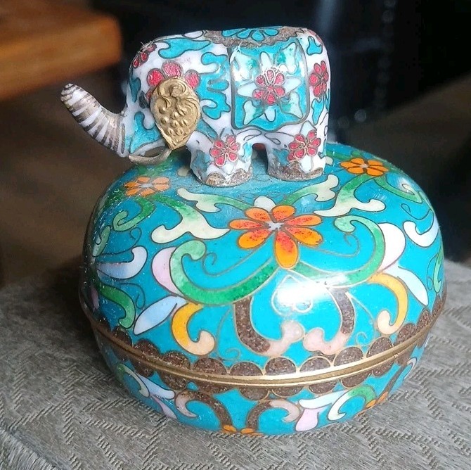 1992 Vintage Ardleigh Elliott Cloisonné Elephant Procession Music Trinket Box