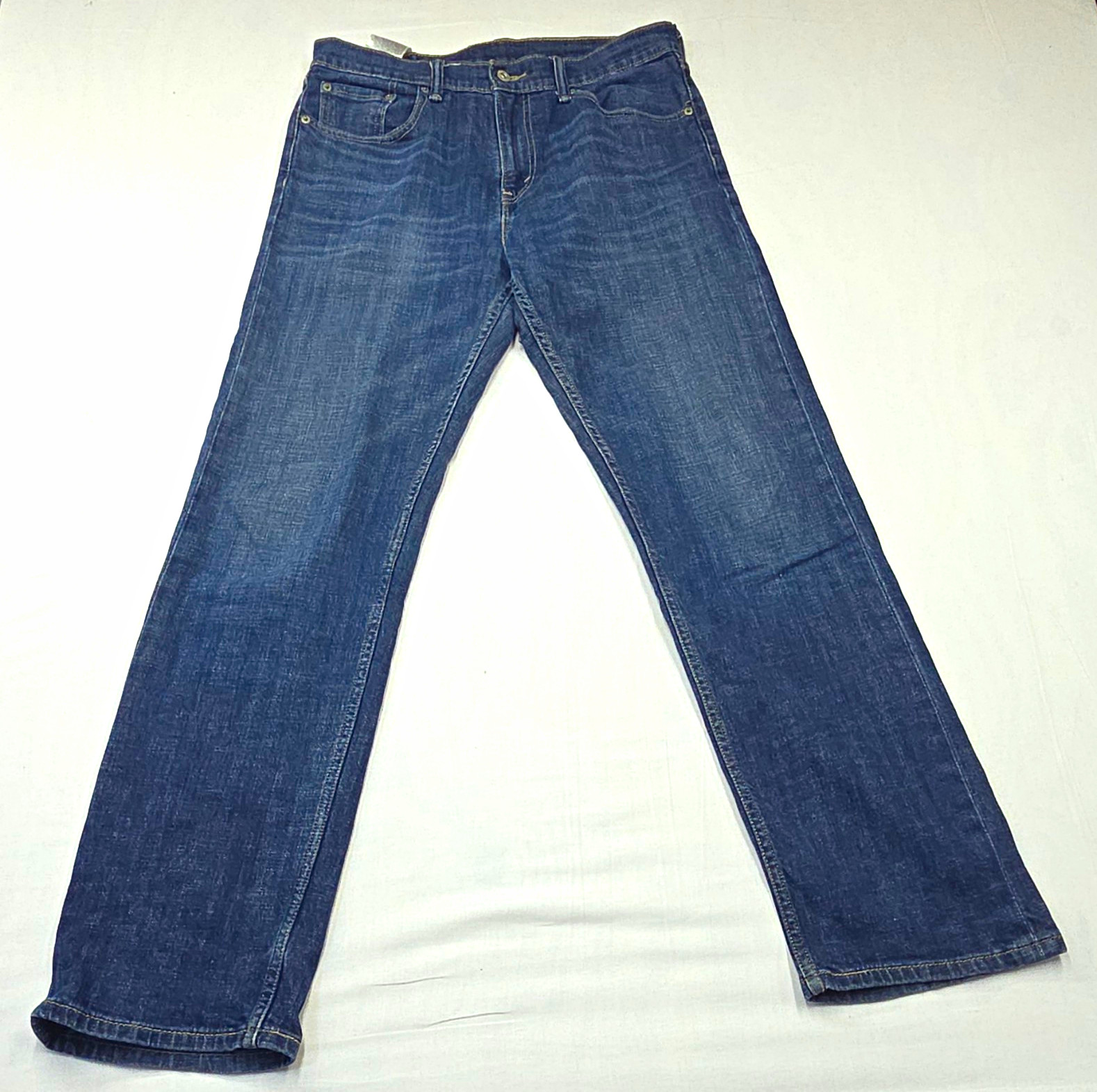 Levi\'s 505 Men\'s Straight Fit Medium Wash Blue Denim Jeans 5-Pocket 30X32