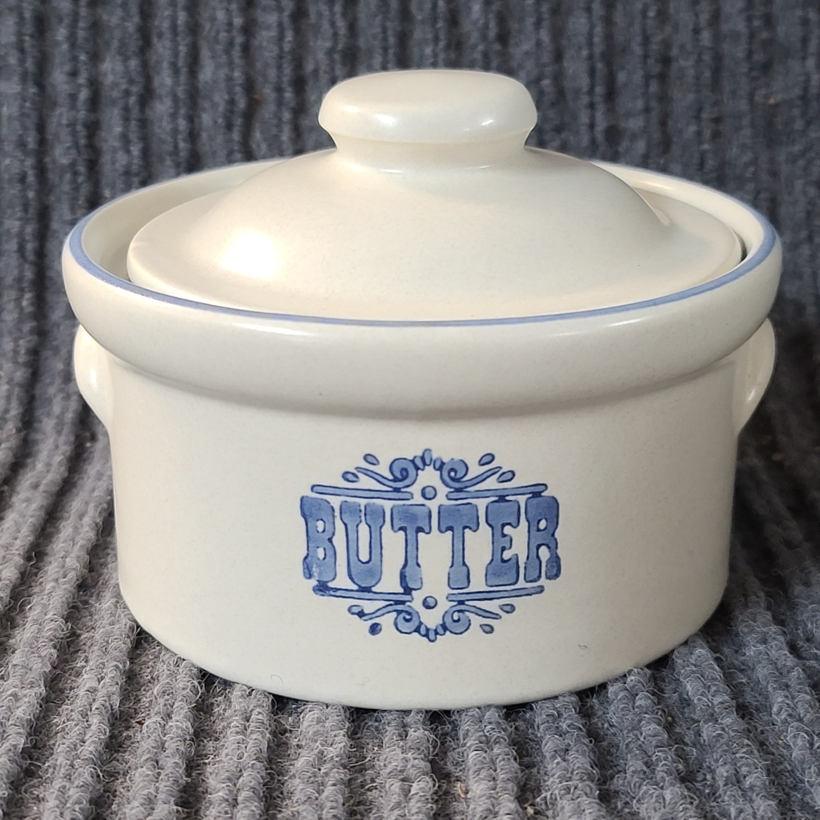 Pfaltzgraff Yorktowne Lidded Butter Tub with Handles Vintage Blue Gray Stoneware