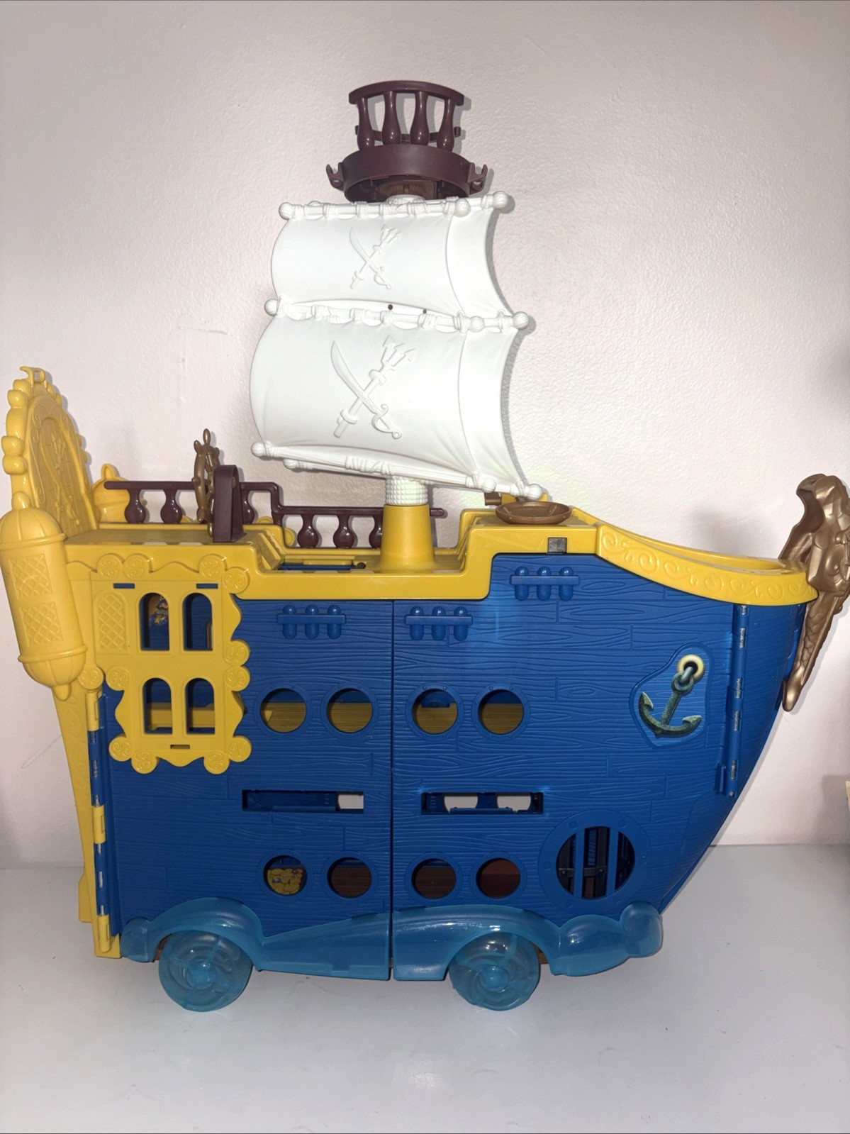 2014 Captain Jake and the Neverland Pirates Mighty Colossus Ship Playset Boat 2014 Captain Jake and the Neverland Pirates Mighty Colossus Ship Playset Boat