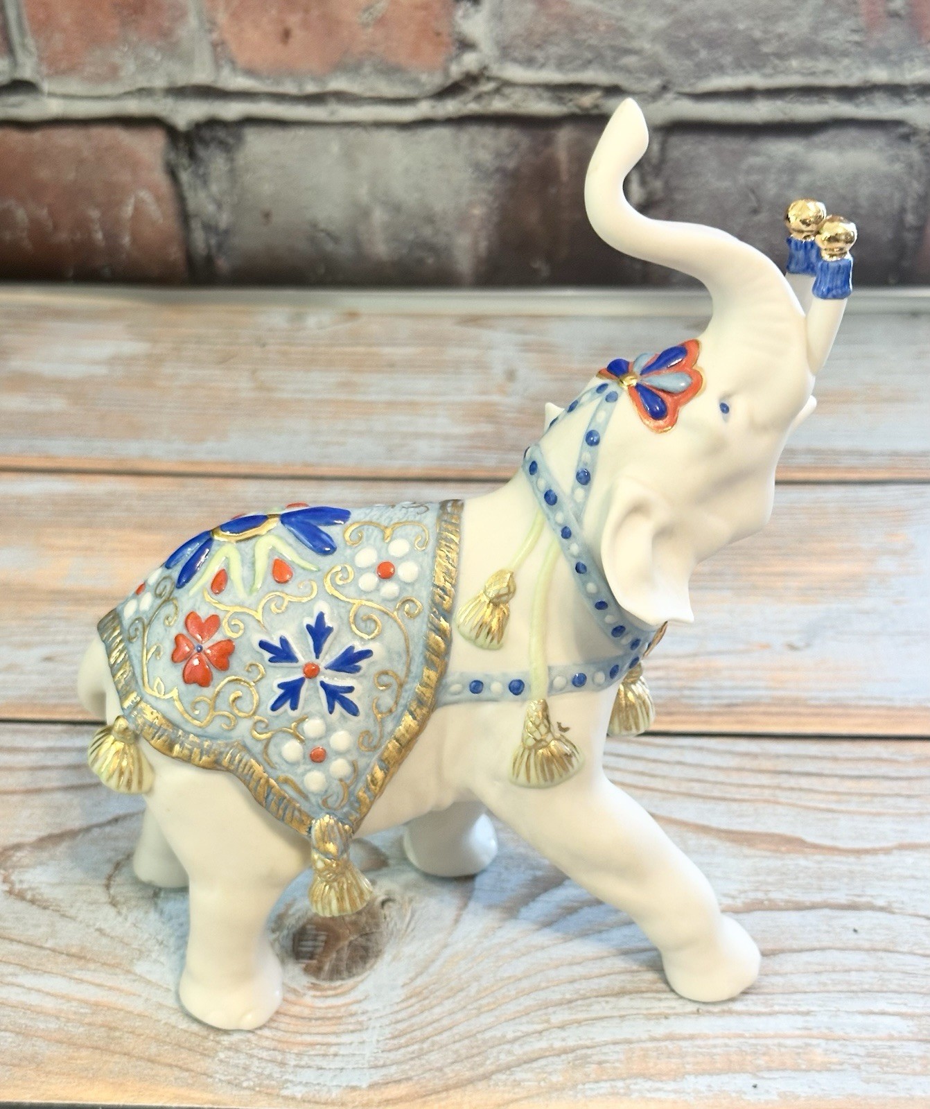 1975 Alexander CYBIS USA Fine Porcelain CIRCUS ELEPHANT 7 1/2\