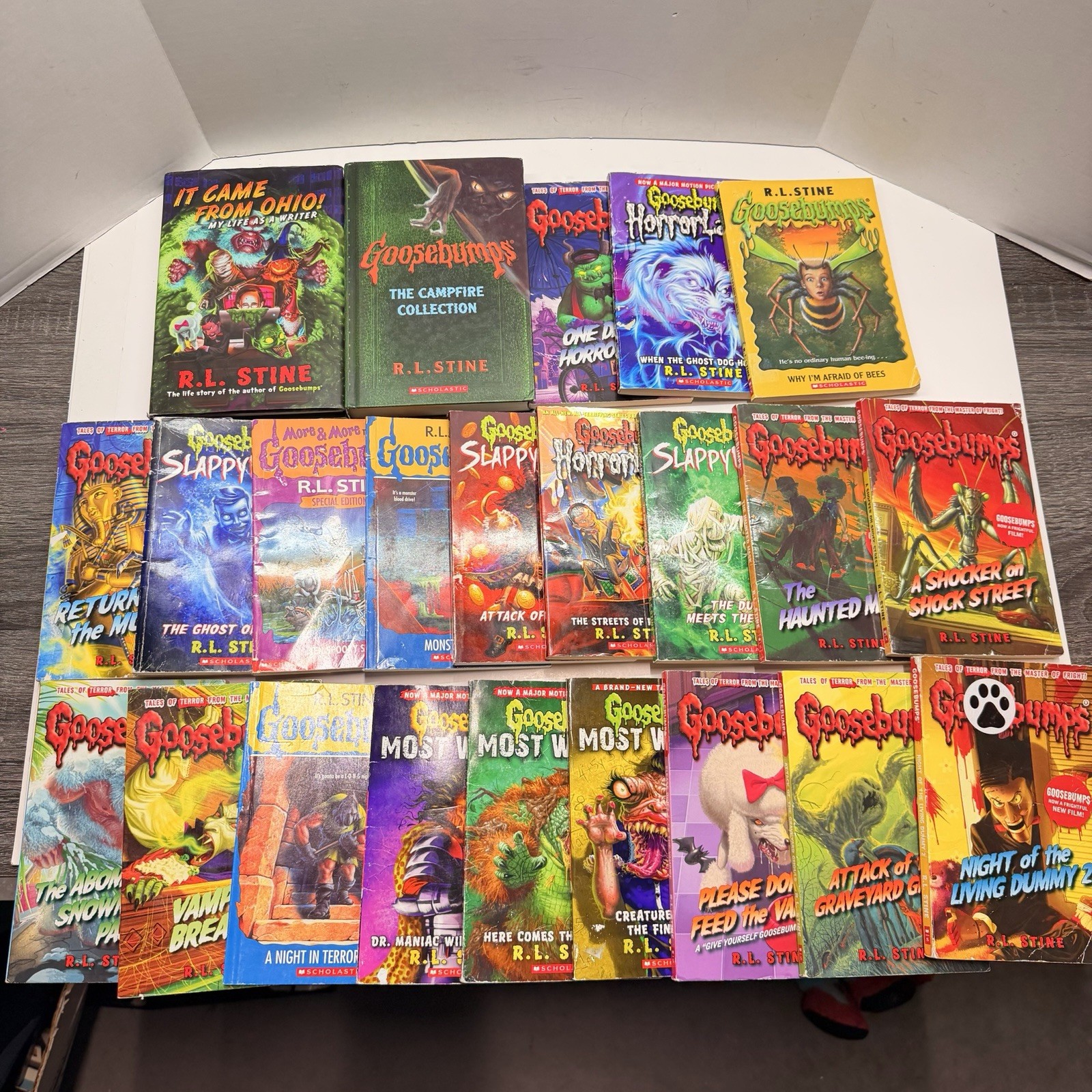 Lot of 37 Goosebumps Books R.L. Stine 90's & 2000's Teen Horror Vintage Lot of 37 Goosebumps Books R.L. Stine 90's & 2000's Teen Horror Vintage