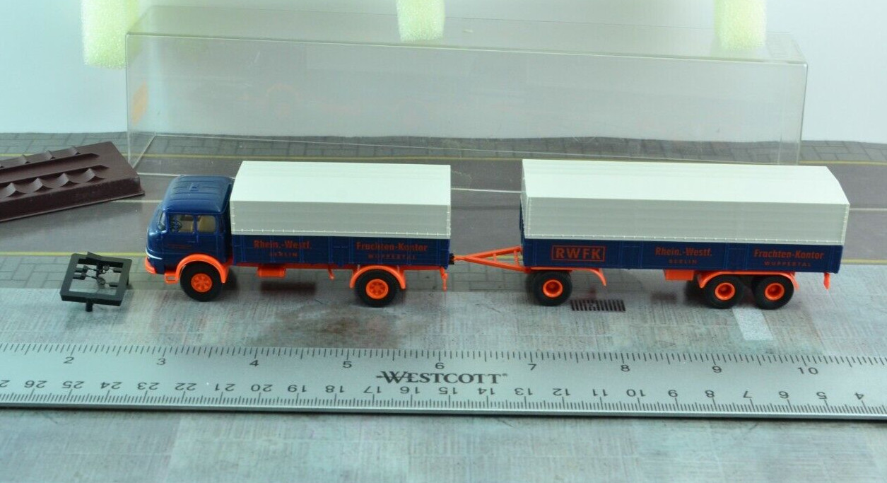 Brekina 84101 Old Timer Krupp LF980 Truck w/ Covered Trailer 1:87 HO Scale