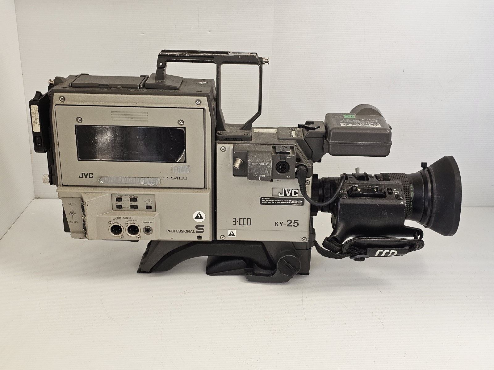 Vintage JVC KY-25 3-CCD Broadcast Camera Head & BR-S411U S-VHS Recorder UNTESTED